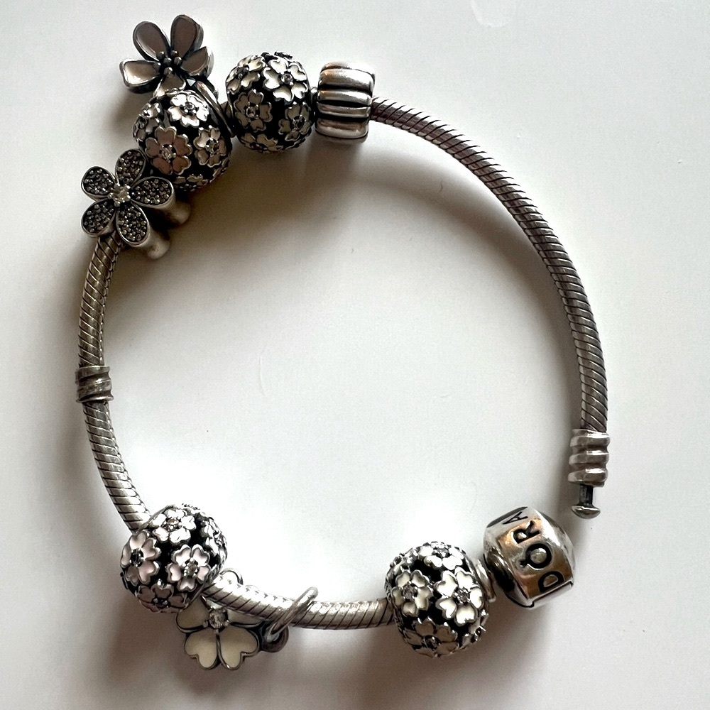Pandora moments snake chain bracelet silver 7.1 inches spring flower charms